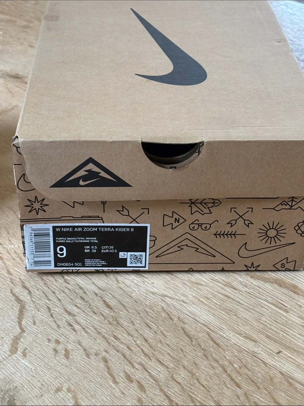 Nike Air Zoom Terra Kiger 8 Trail Runners New in box